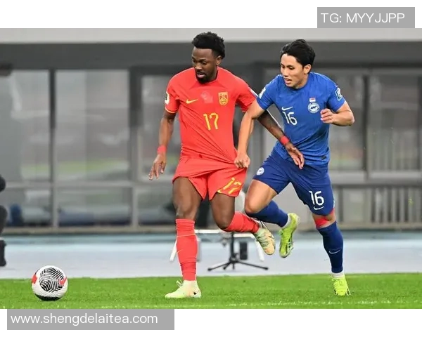 足球明星左前卫的辉煌历程与技术解析揭秘他们如何改变比赛格局