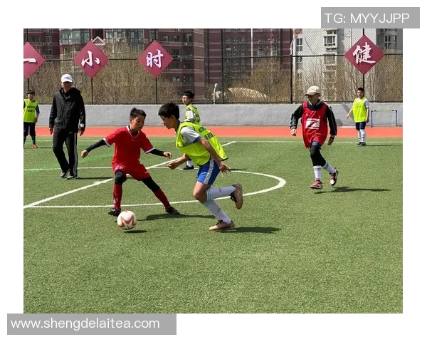 足球明星的孩子们萌态百出可爱瞬间大揭秘