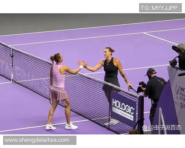 足球明星们的网球热情与运动精神的完美交融