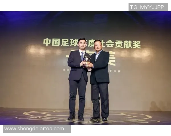 足球明星颁奖典礼全流程揭秘从入场到领奖的精彩瞬间 足球明星颁奖典礼全流程揭秘从入场到领奖的精彩瞬间