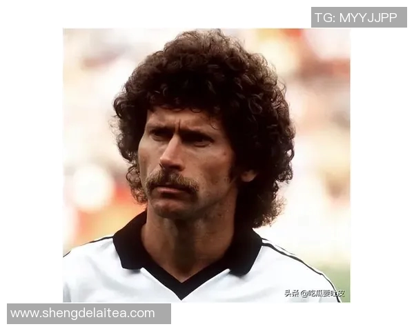 足球场上的爆炸头明星是谁他的独特风格与球技引人瞩目 足球场上的爆炸头明星是谁他的独特风格与球技引人瞩目